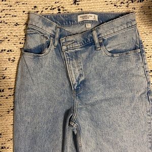 Abercrombie jeans never worn